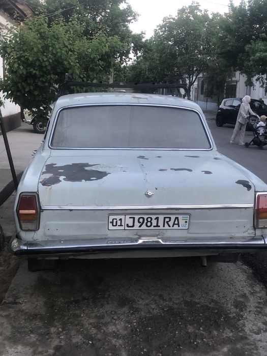 Gaz 24/01 volga sotiladi