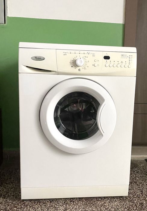 Пералня Whirlpool 6th Sense