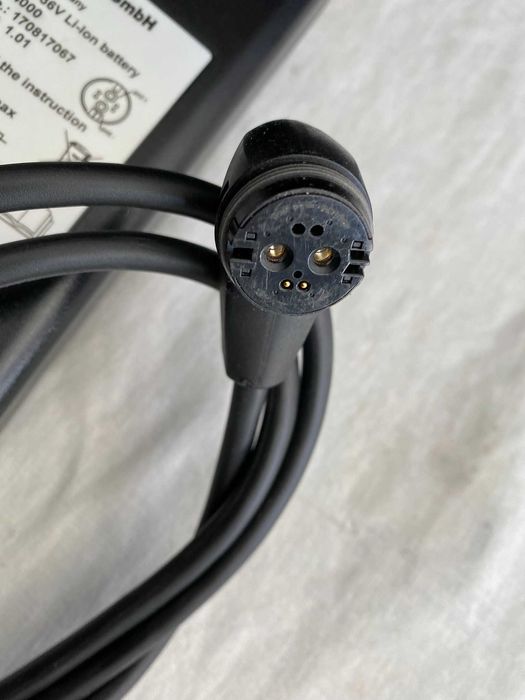 Derby Cycle impulse charger 36V 4A/импулсно зарядно за велосипед