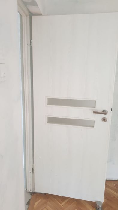 Vand 4 usi de interior Bella Casa