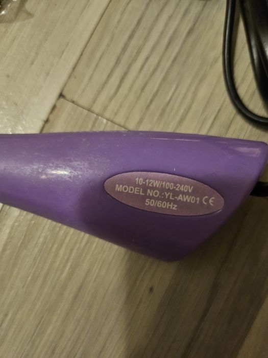 Aparat, dispozitiv de lipit de aplicat pietre