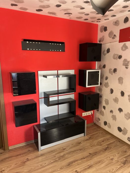 Холна секция гланц