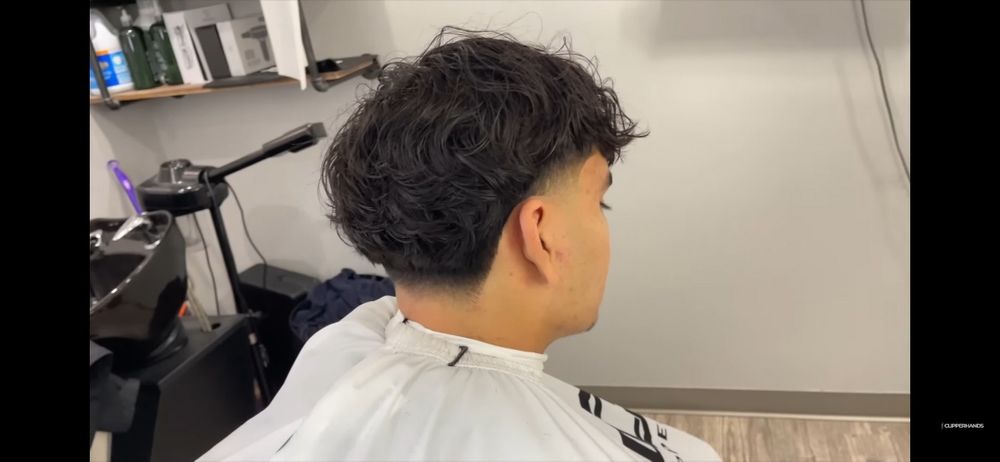 Va astept la tuns in Campina Prahova(Cartier GN1] 25lei tuns 15 lei ba