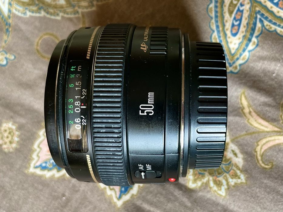 Комплет Canon EOS 450 D + 50 mm и 55-250 mm с подарък чанта