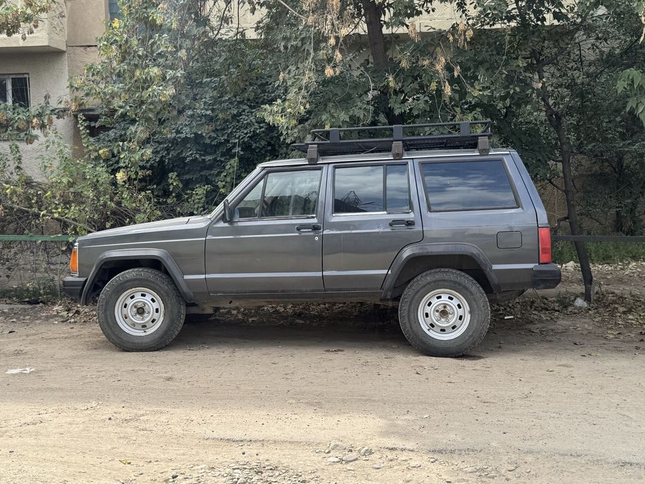 Jeep Cherokee Продам или обмен на мото