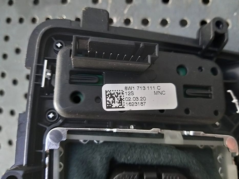 Nuca schimbator rama audi a4 b9 8w 8w1713111c