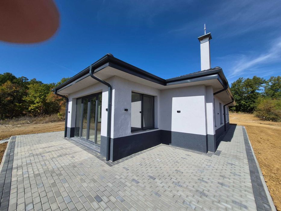 Продавам чисто нова къща в с. Керека,  общ. Дряново,  на 16 км. От Велико Търново