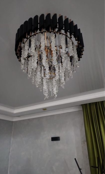 Люстра.          .