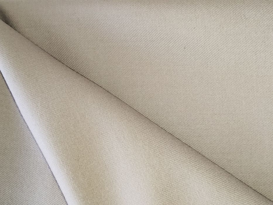 Бежов вълнен плат 150/118 см