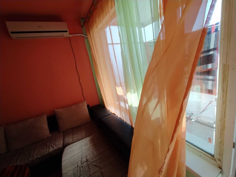 Дава се под наем Четиристаен апартамент в Варна, Зимно кино Тракия - 90 кв.м за 330 € - Снимка #2