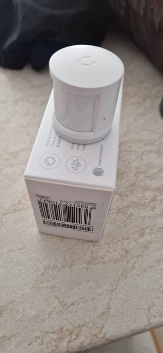 Hub Xiaomi si sensor prezenta