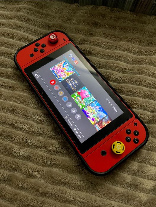 Nintendo Switch (2 rev) Mario edition + Mortal Kombat 11