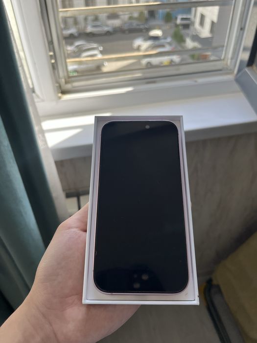Iphone 15 розовый 256ГБ