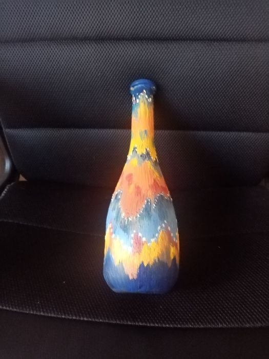 Ръчно рисувана бутилка..декорация ..сувенир..