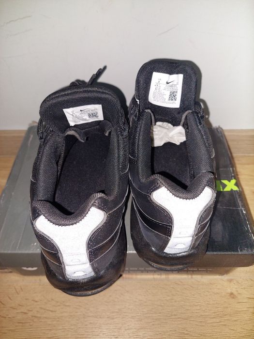 Продават се нови маратонки NIKE AIR MAX