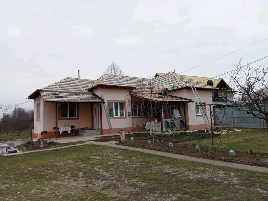 Reparații acoperișuri firmă de acoperișuri  construcții hidroizolații