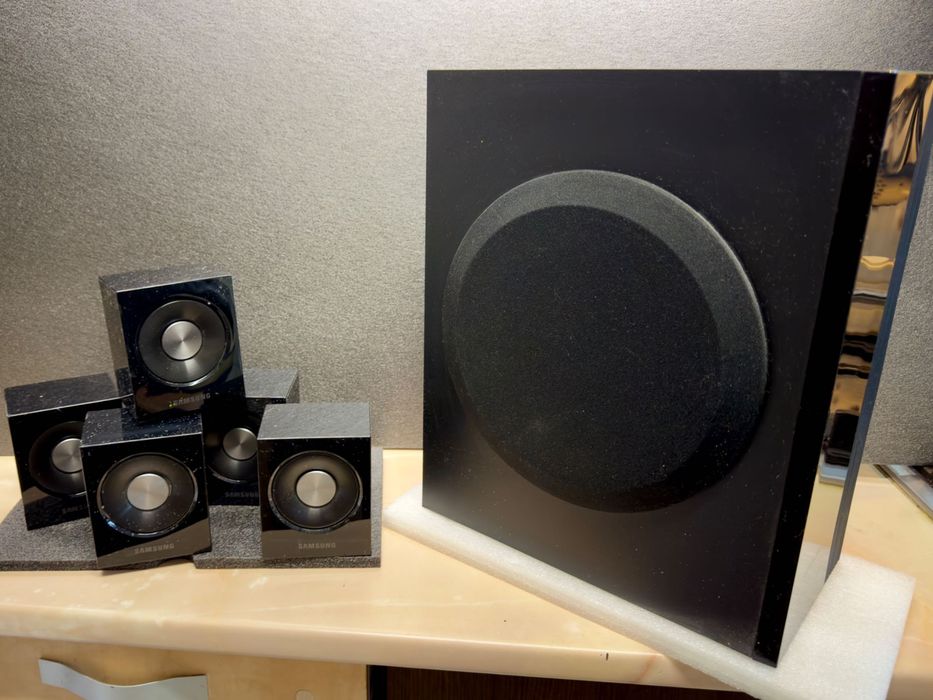 Set boxe Samsung 5.1 – 5 sateliți + subwoofer