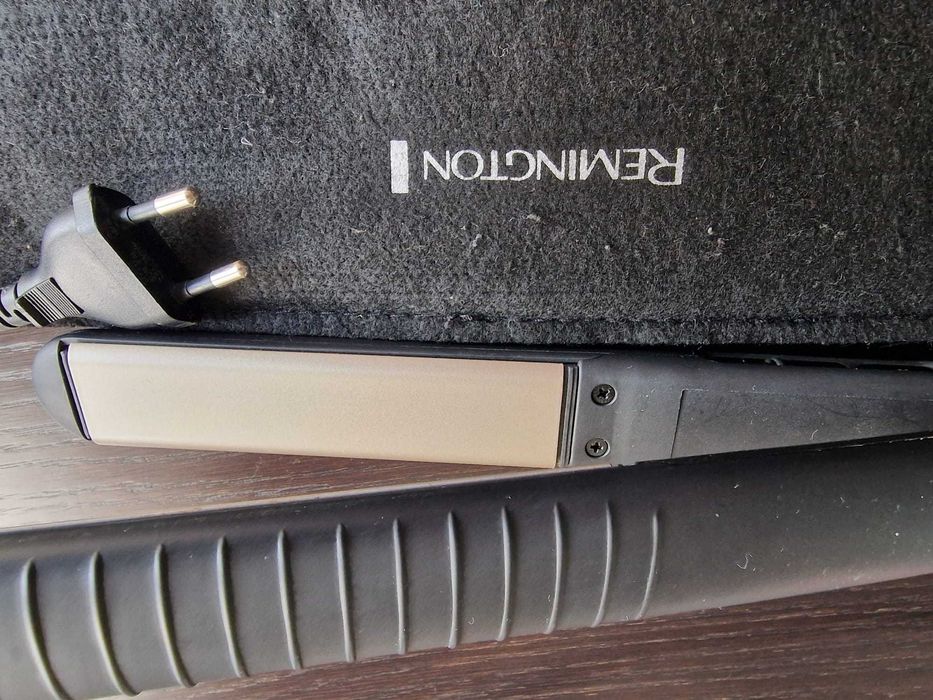 Подавам използвана преса за коса Remington S6500
