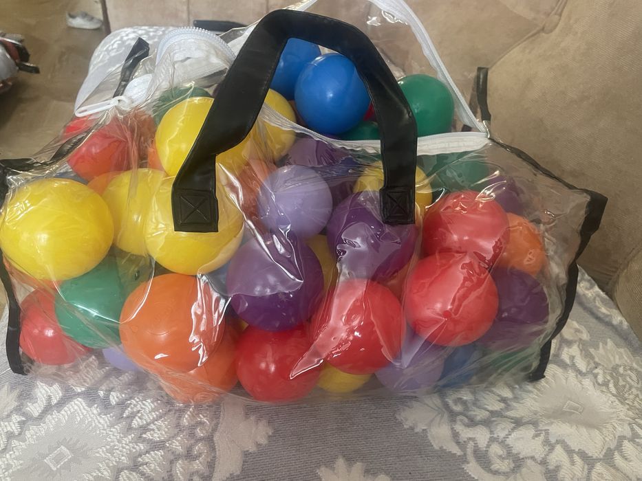 Пластмассовые шарики для бассейна