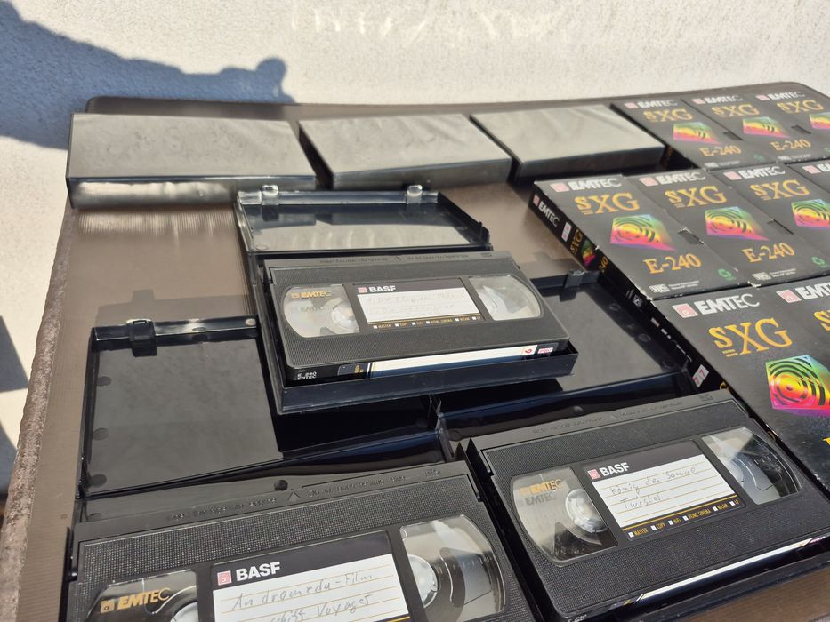 Vând 19 casete video VHS originale EMTEC de 240minute filme 1970-1990