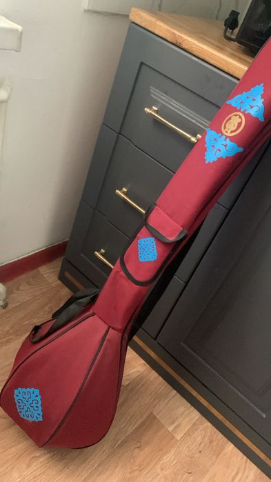 Домбыра с чехлом