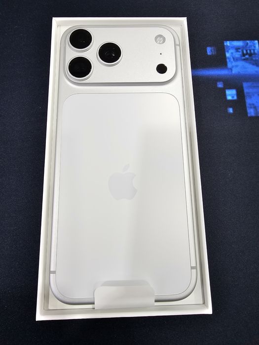 Iphone 17 Pro Max 2TB Silver 1-Sim ZA/A