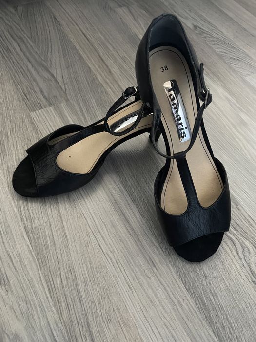 Pantofi  din piele Tamaris, cu toc