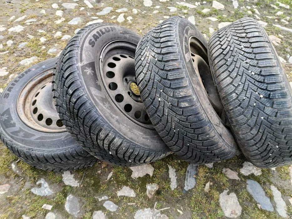 Anvelope iarnă 195/65 R15 91T + jante | DOT 2025 | utilizate 1 lună
