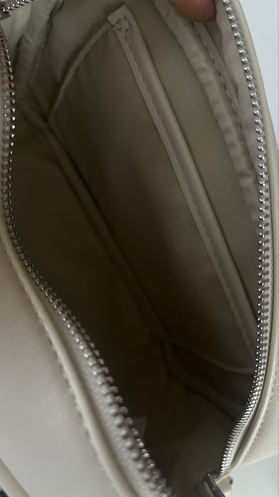 Сумка кожаная с ремешком