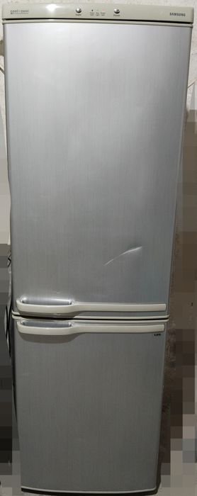 Продается холодильник Самсунг
