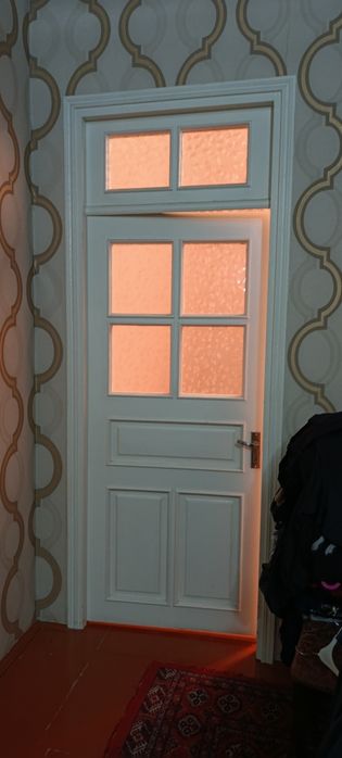 Rom eshikla sotiladi taxtadan xolatlari zor 350000