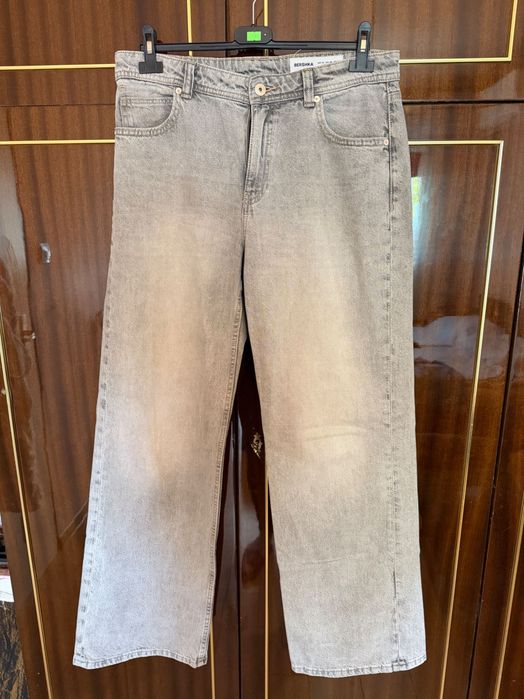 Продавам дънки на Bershka