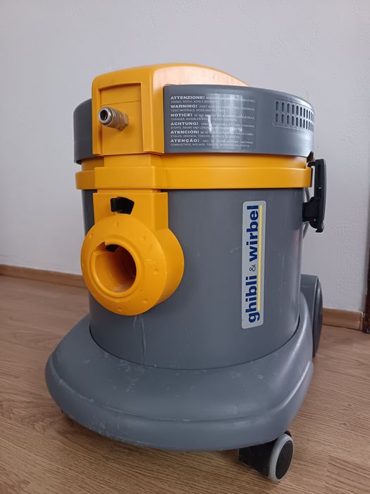 Aspirator injecție-extracție cu apă