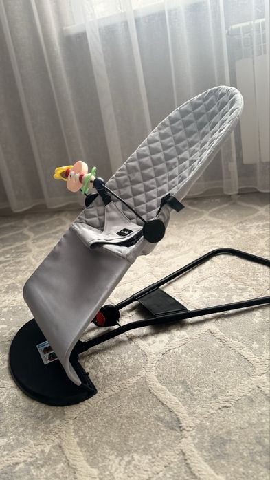 Продам шезлонг детский