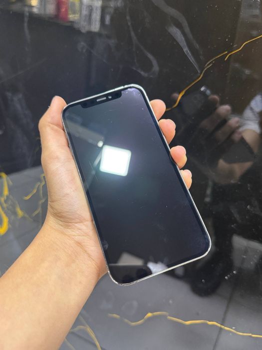 Iphon 12 pro. 256gb 74yomkist