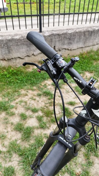 Bicicleta drumeții Bulls