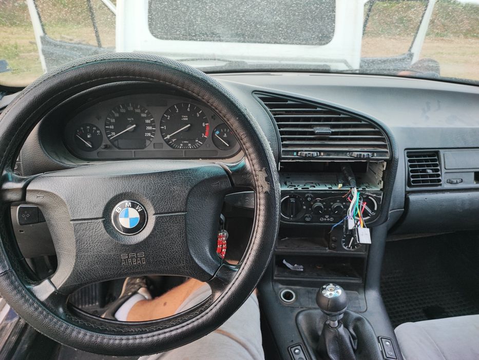 BMW E36 1.8 на части