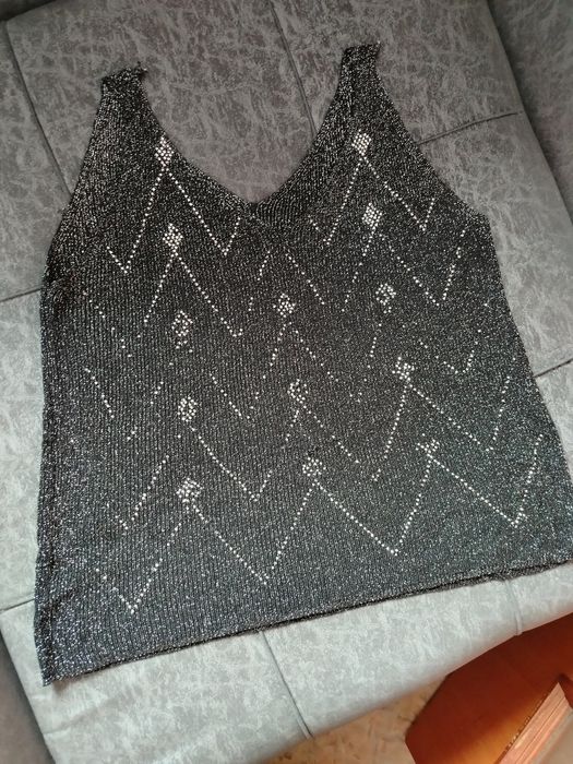 Отдам даром женские вещи