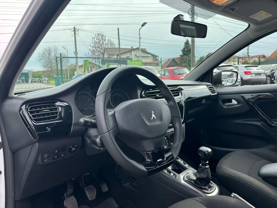 Peugeot 301  HDI Adbleu