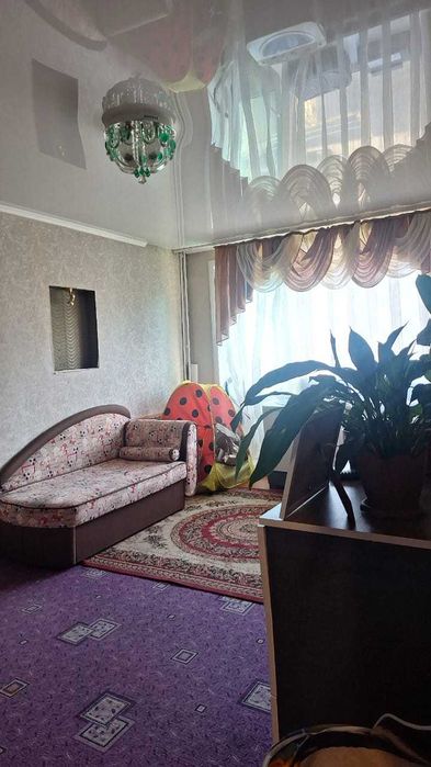 продам квартиру район ЖД больницы