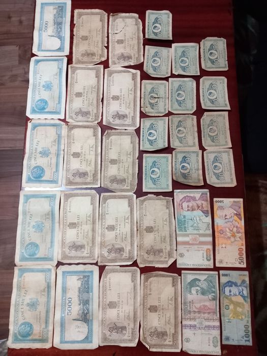 bancnote vechi in stare aproape intacta