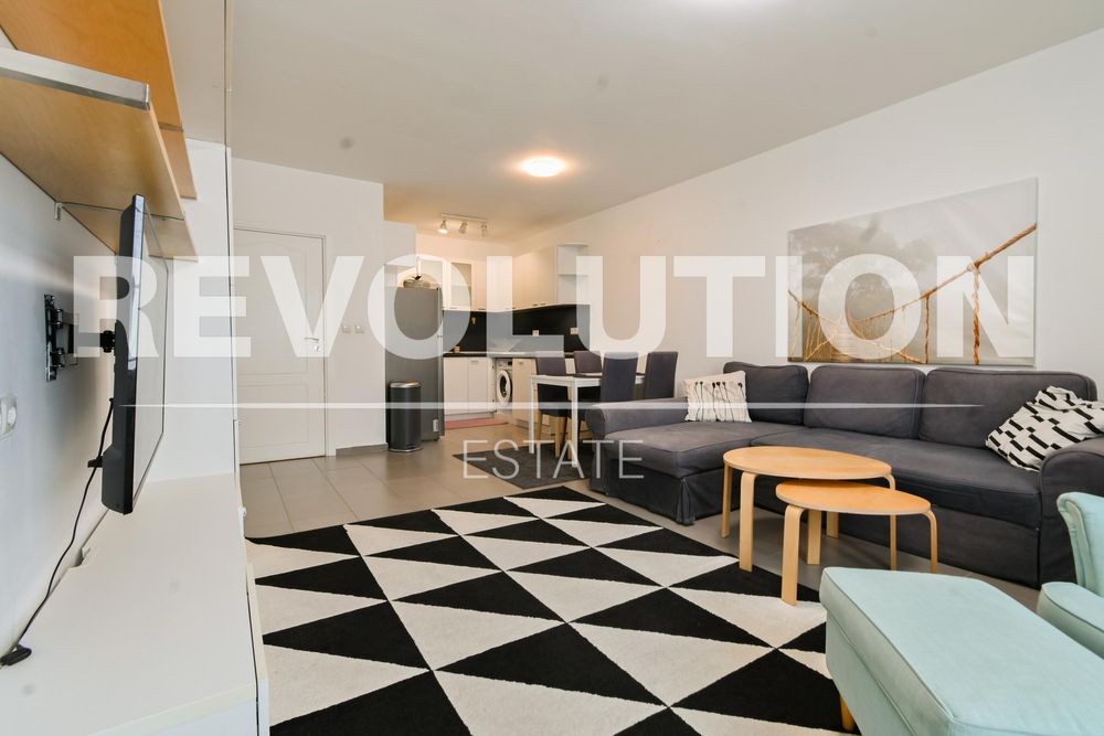 Дава се под наем Двустаен апартамент в София, Витоша - 65 кв.м за 675 € - Снимка #3