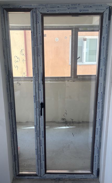 ușă balcon pvc gealan nuc 115x214 cm, tripan, 6 camere – ca nouă