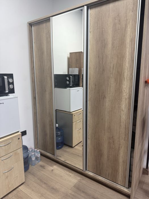 Продам шкаф срочно