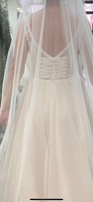 Vand rochie de mireasa Gaia de Lux mărimea 40