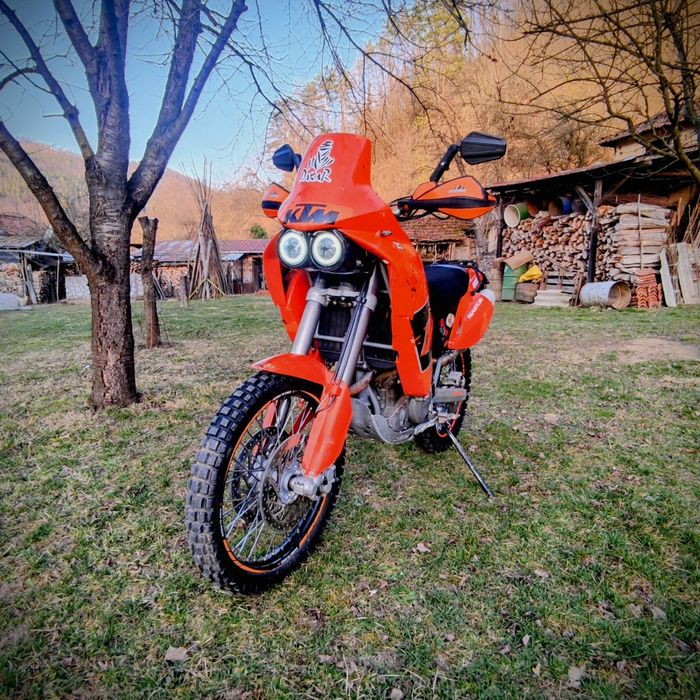 KTM 640 Adventure 
Година на производство: 2005
Сменени неща по