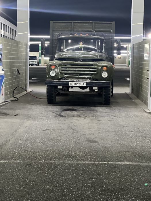 Zil yuk mashinasi sotiladi yaxshi holatda