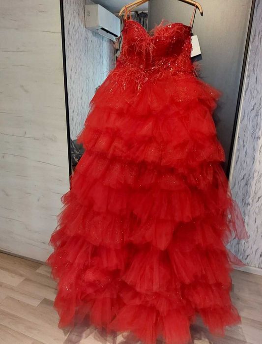 Страхотна Бална рокля