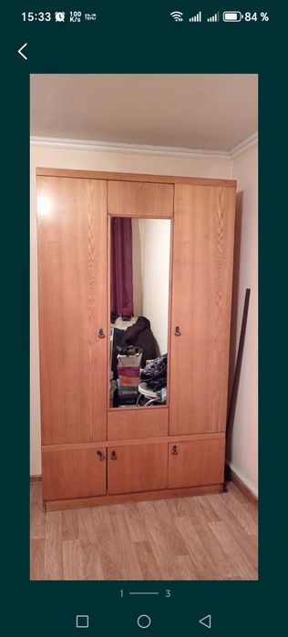 Шкаф для одежды. диван