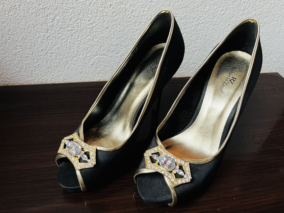 Официални обувки